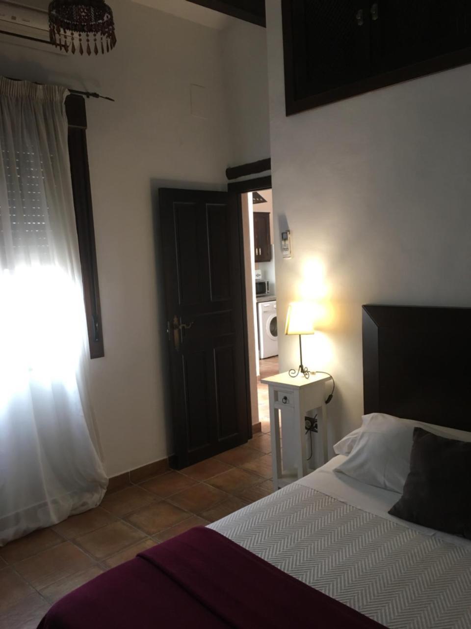 Apartamentos Victoria Bujalance Exterior foto