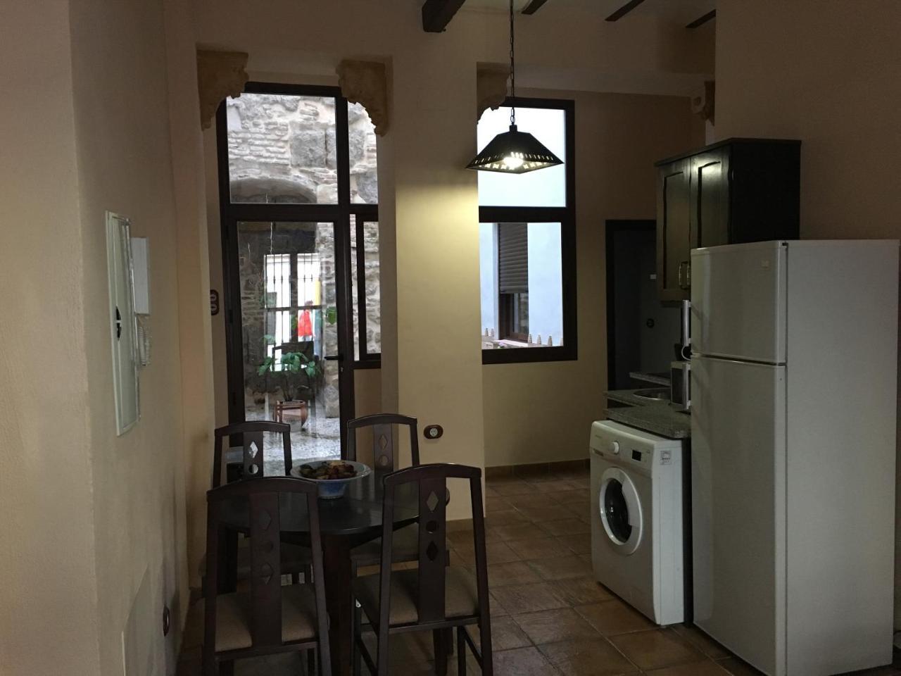 Apartamentos Victoria Bujalance Exterior foto